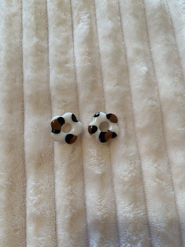 Mini pampille fleur ajouré 