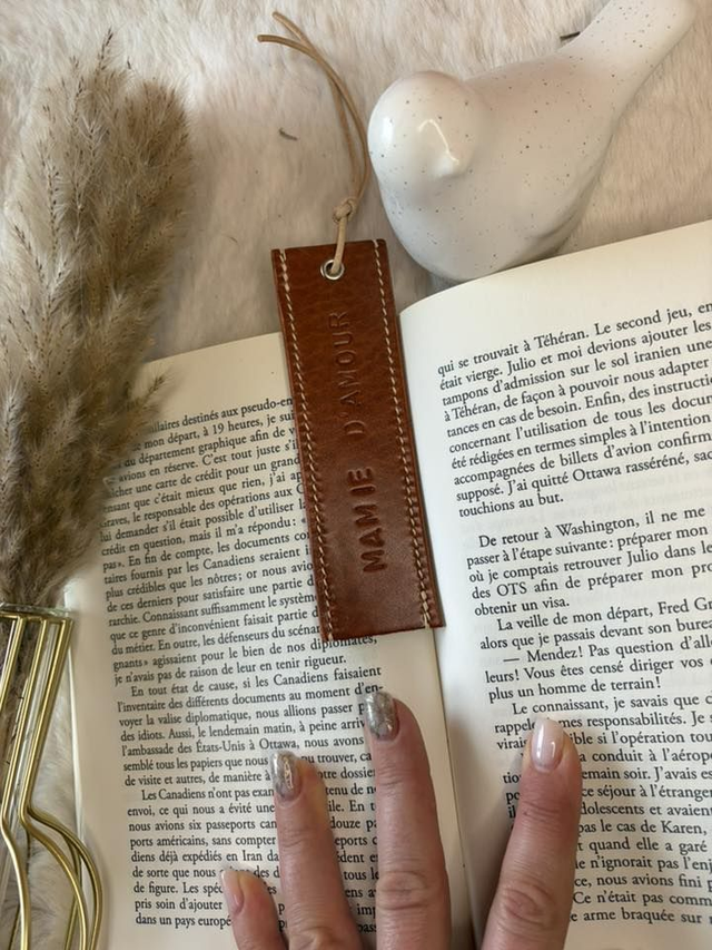 Marque-page en cuir personnalisé 📖