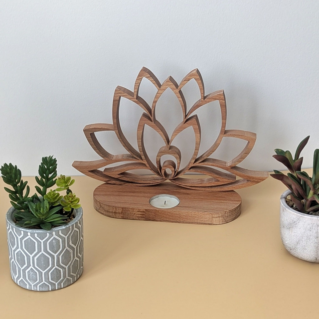 Fleur de lotus en hêtre