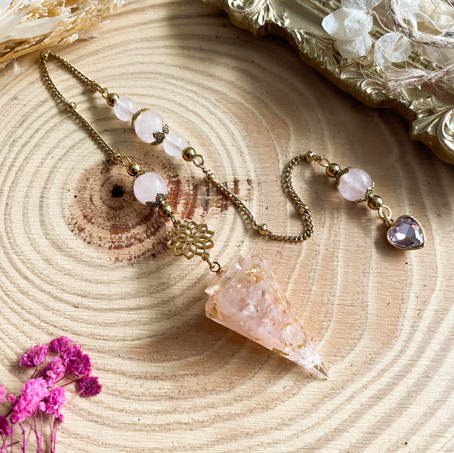 Pendule divinatoire en quartz rose