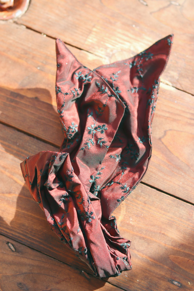 Headband • Tafetas bordeau et broderie