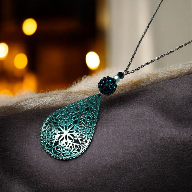 Collier acier inoxydable et cristal vert canard