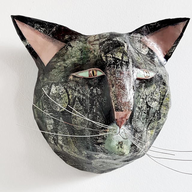 Tête de chat en papier mâché