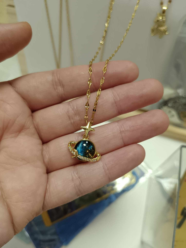 Collier inoxydable planète 