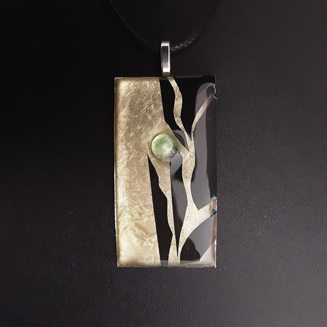 Pendentif grand rectangle collection Elégance-fond or et incrustation noire-cabochon or