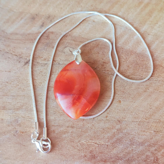 Pendentif "Séléné" Cornaline AA