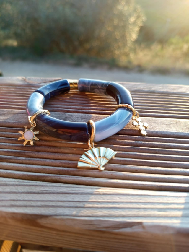 Bracelet perles tubes incurvées acrylique Tapti Rooh