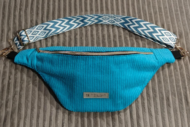 Sac banane bleu lagon