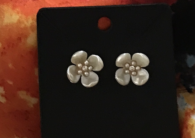 Children-Adult Studs -White- CASEW-3