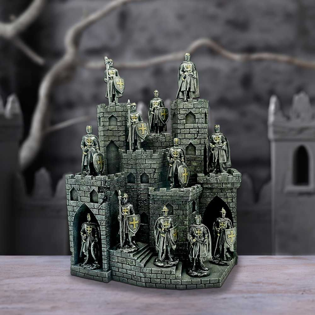 Knights of the Tower (Display with 48 Knights) 25cm
