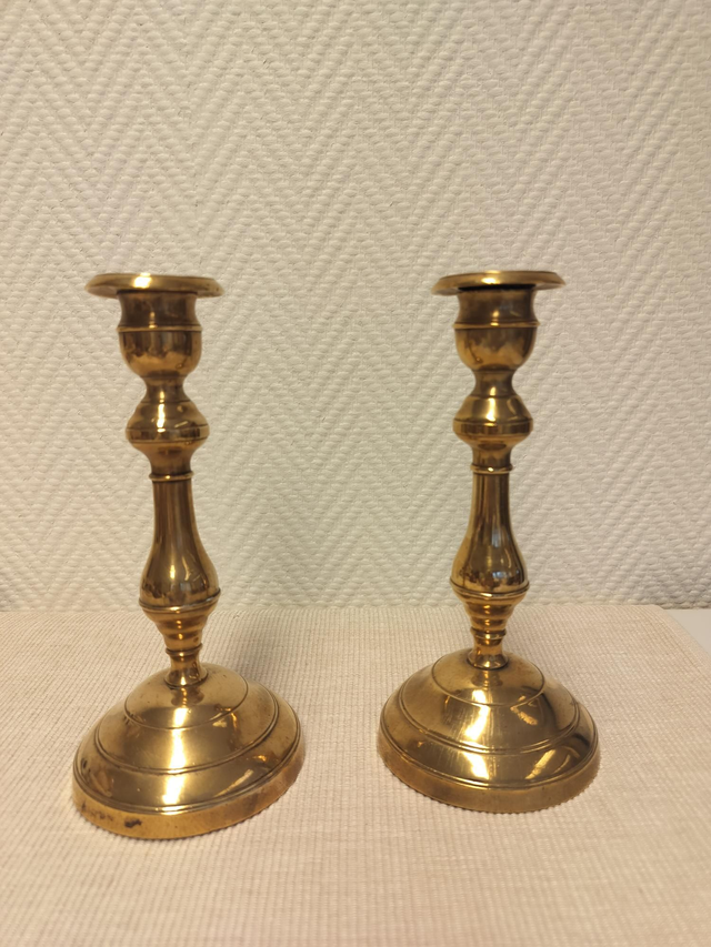 Messinkiset kynttilänjalat 2kpl #040