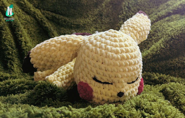Pikachu endormi - Peluche en crochet 