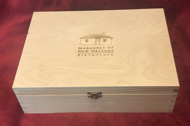 Margaret of New Orleans - Extra Large Keepsake Box