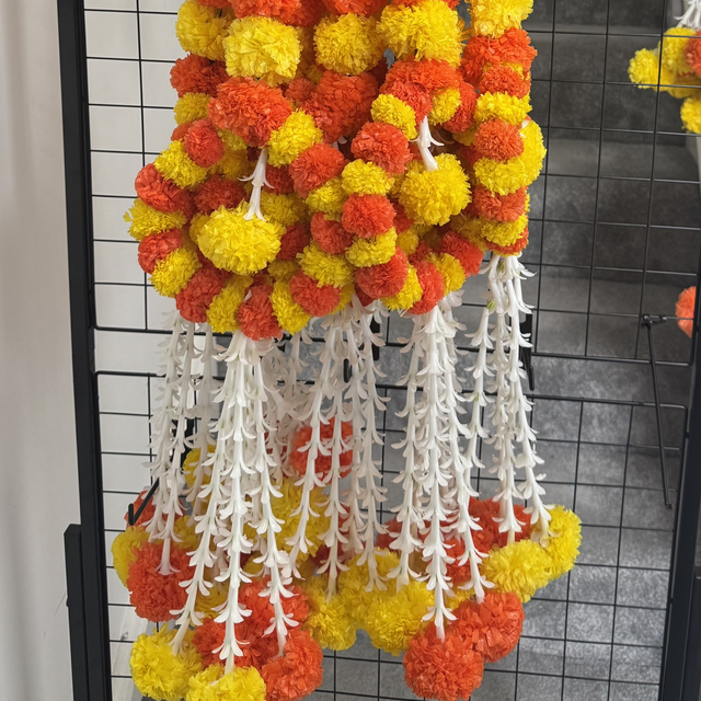 Marigold flowers with ring (pair) 2.5ft