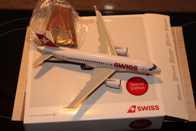 Swiss Bombarier CS100, 1:200, Spezial Edition für Swiss