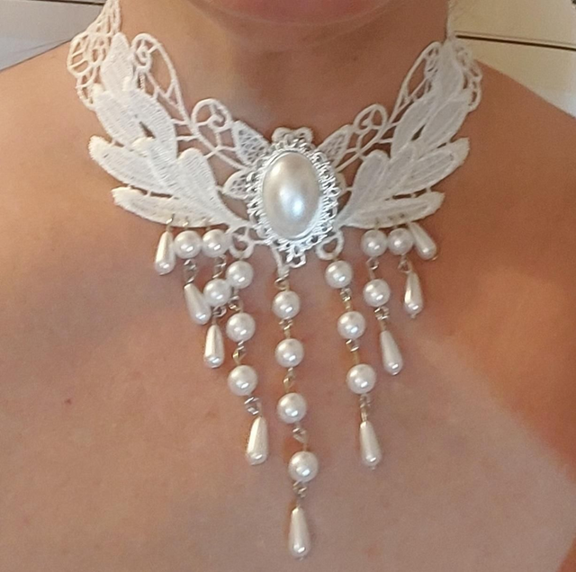91- Collier Ras-de-cou Marquise de Pompadour BLANC