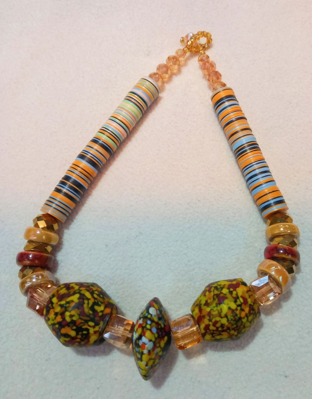 Multicoloured necklace