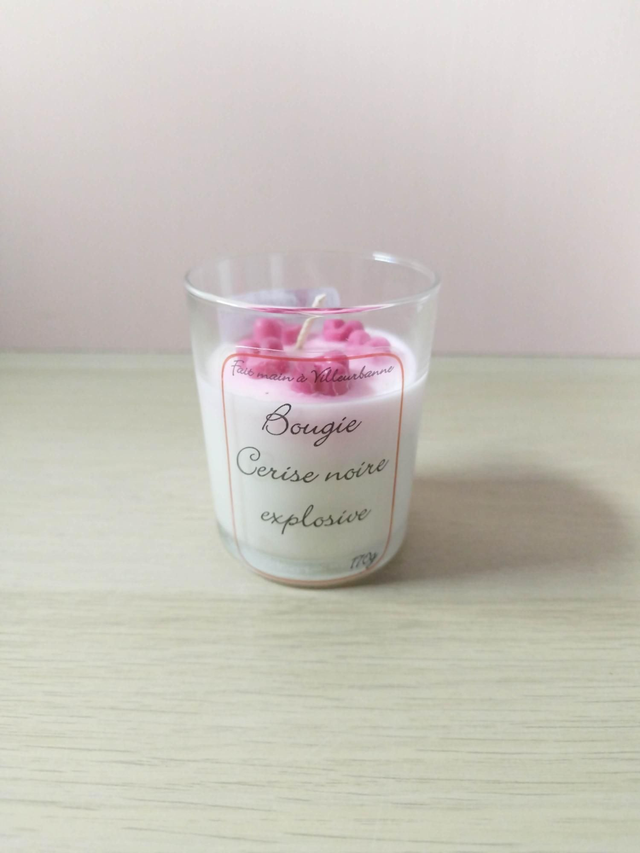 Bougie cerise noire explosive 