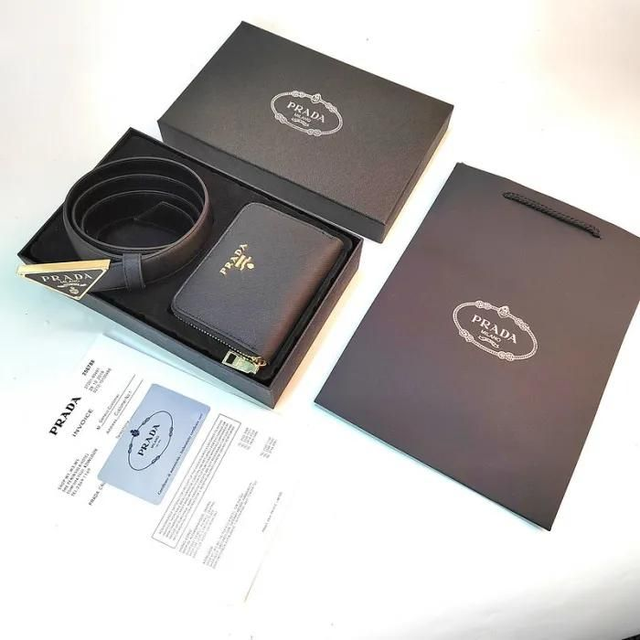 Ceinture PRDA en coffret cadeau avec portefeuille pour femme