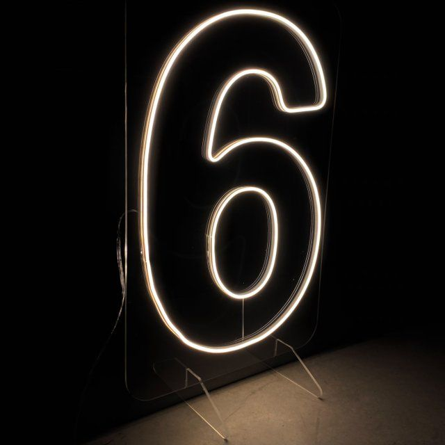 NÚMERO 6 LED (60 cm) - LOCAÇÃO  