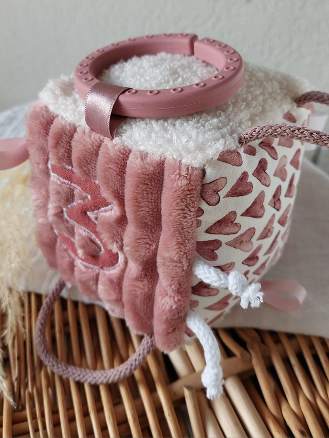 Cube d'éveil sensoriel