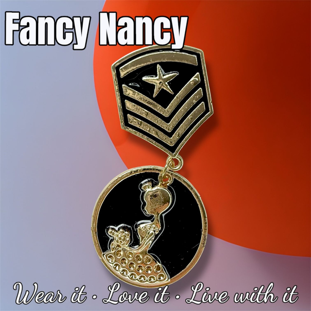 Medal brooch - Fancy Nancy Fashion