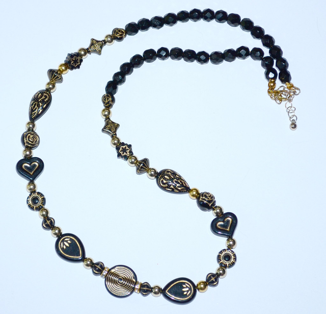 C09 - Collier perle acrylique ton noir et doré