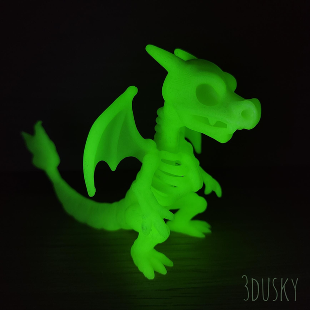 Charizard fluorescente - Pokémon 