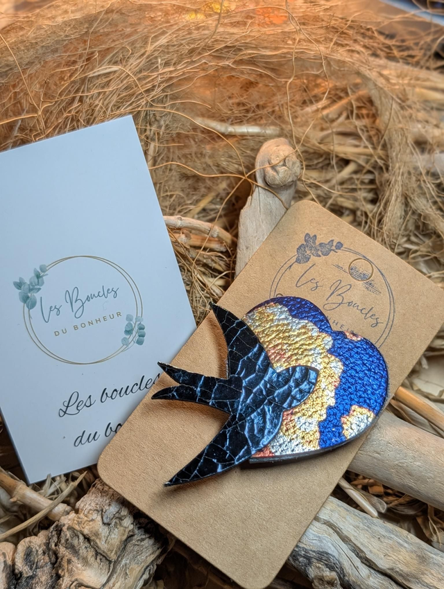 Broche coeur hirondelle marine dorée b023