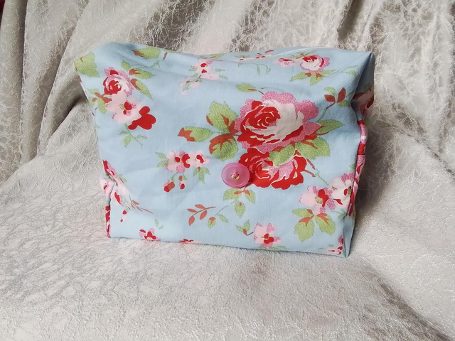 Vintage Floral Toiletry Bag