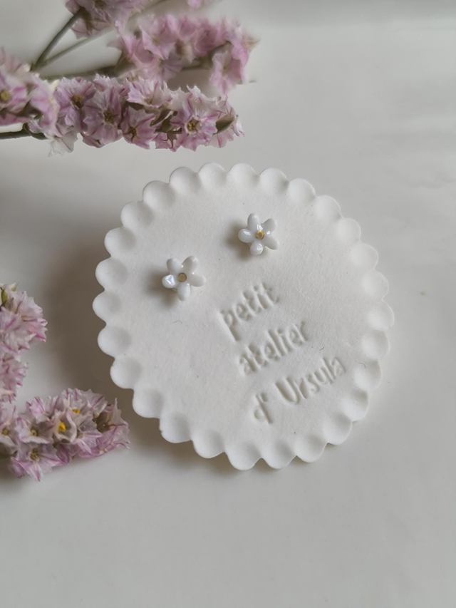 flower earrings with gold detail