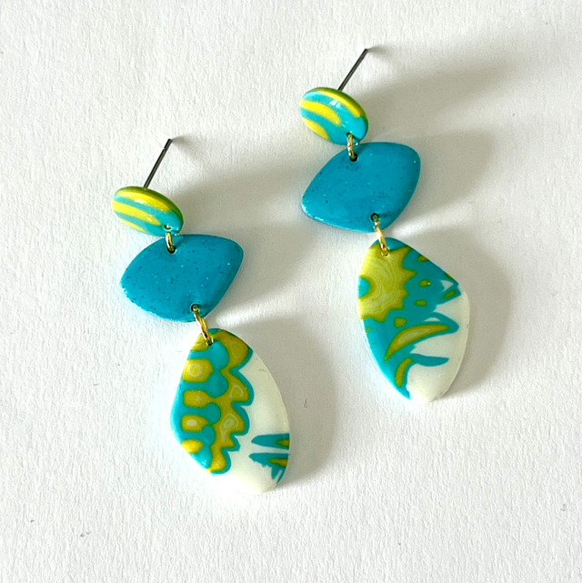 Boucles d’oreilles turquoise, jaune et blanc
