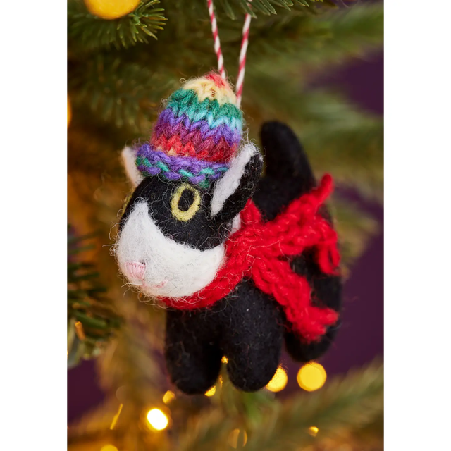 Felt Cosy Cat Decoration Black