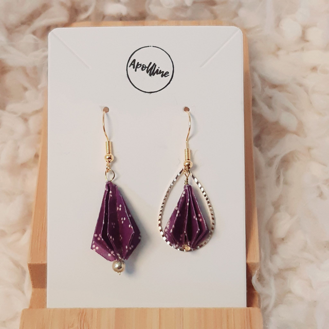 LES DIFFÉRENTES – boucles d&#039;oreilles asymétriques en origami
