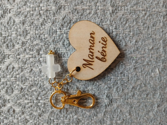Porte-clé “Maman bénie” avec croix – Cadeau idéal pour Noël