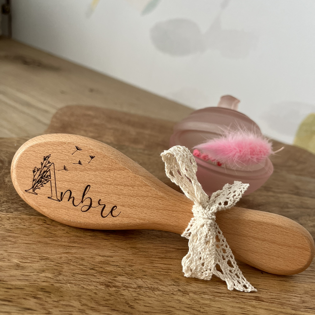 Brosse à cheveux bébé