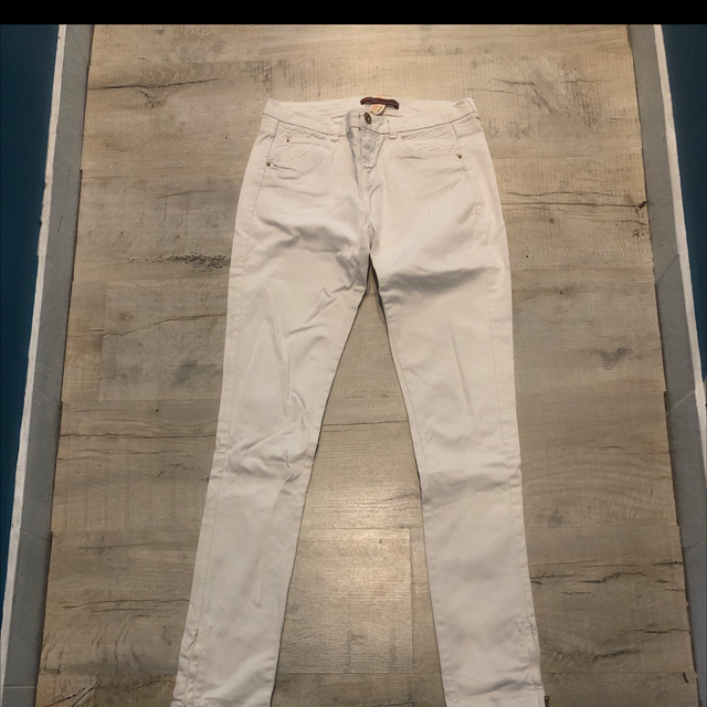 Pantalon écru taille 38 Bershka