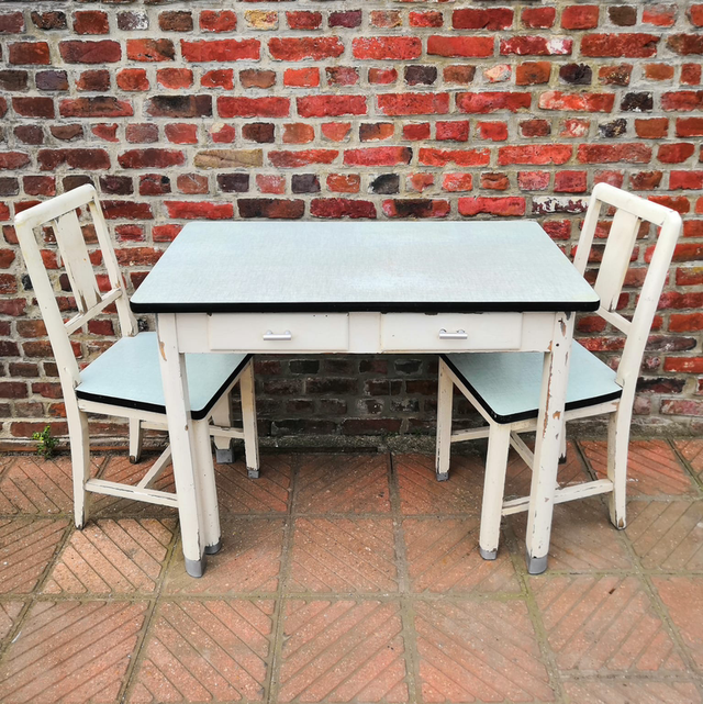 Table de cuisine plateau en formica vert