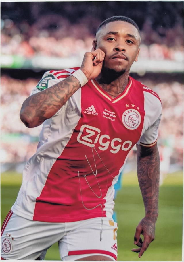 Gesigneerde Foto van Steven Bergwijn!