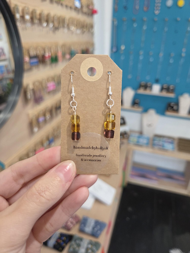 Autumnal Brown Ombre Faceted Cube Glass Beaded Drop Earrings - Silver Plated - HH-232