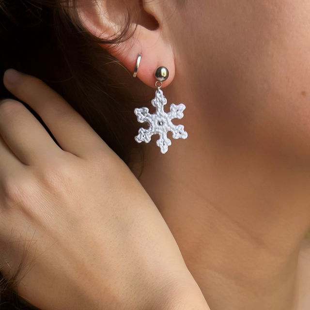 Petites boucles d’oreilles flocon de neige