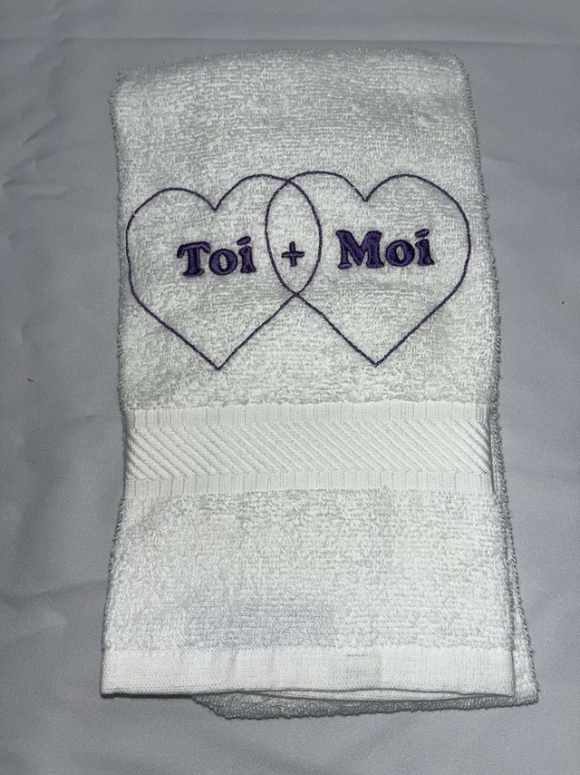 Serviette de toilette brodée