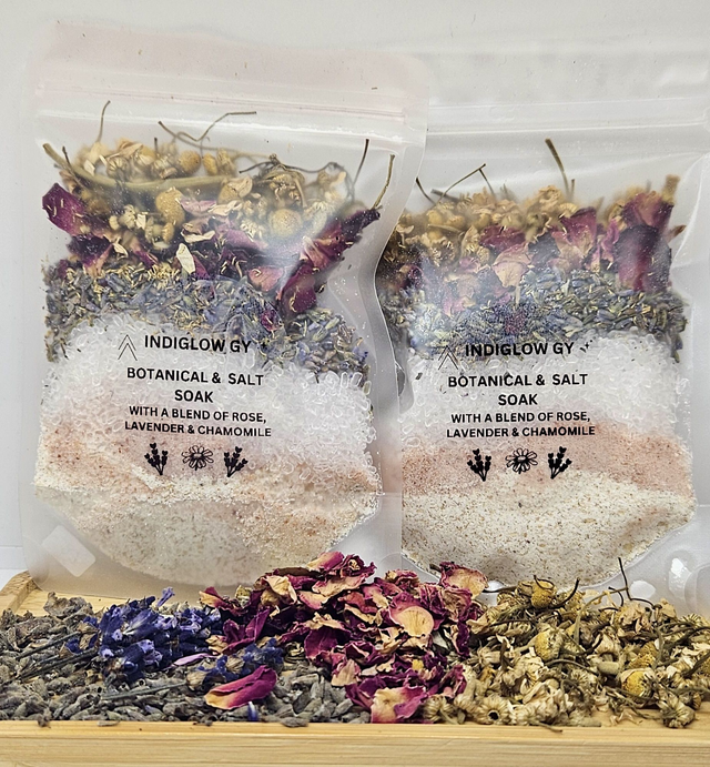 Botanical &amp; Salt Soaks (with Muslin Bag)