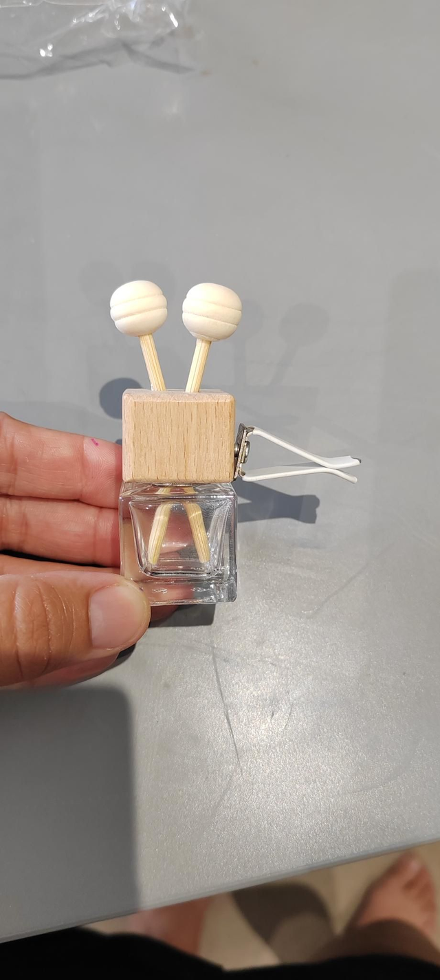 Diffuseur voiture sur aérateur 