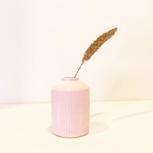"Lunée", Vase artisanal en gypse avec fleurs séchées - Déco douce et raffinée  