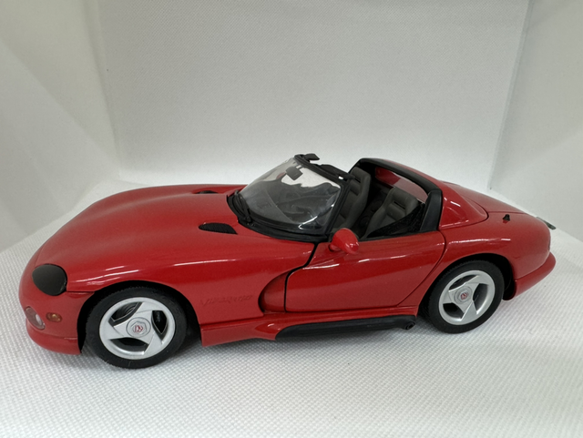 Dodge Viper RT/10 Roadster 1:20 Creative Masters