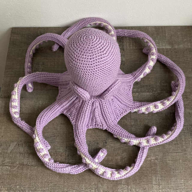 Peluche Paul le poulpe violet au crohet