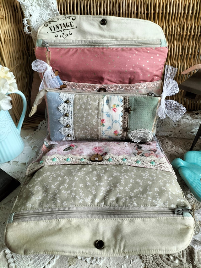 Costureiro Lovely Stiches