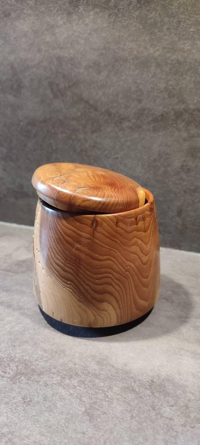 Boîte en bois de tuya avec couvercle 