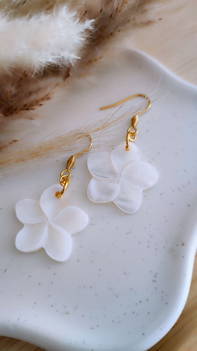 Boucles d'oreilles Fleur Nacre